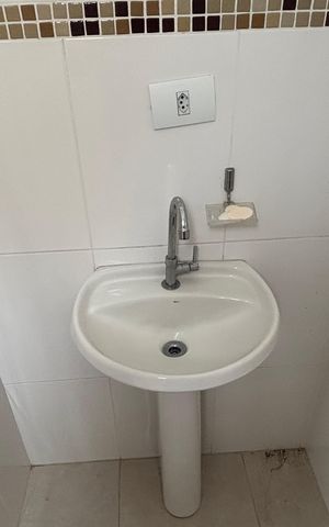 Casa à venda com 180m², 5 quartos e 4 vagas Casa à venda com 180m², 5 quartos e 4 vagasBanheiro da Suíte