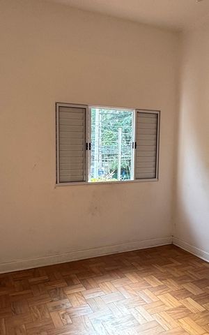 Casa à venda com 180m², 5 quartos e 4 vagas Casa à venda com 180m², 5 quartos e 4 vagasQuarto 1