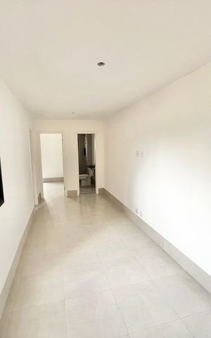 Apartamento à venda com 43m², 2 quartos e sem vaga Apartamento à venda com 43m², 2 quartos e sem vagaSala/Cozinha