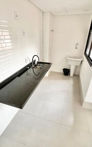 Apartamento à venda com 43m², 2 quartos e sem vaga Apartamento à venda com 43m², 2 quartos e sem vagaSala/Cozinha