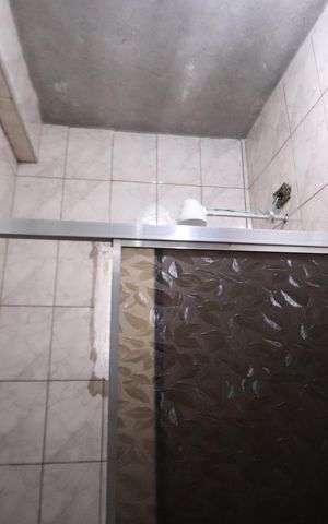 Casa à venda com 199m², 4 quartos e 2 vagasBanheiro
