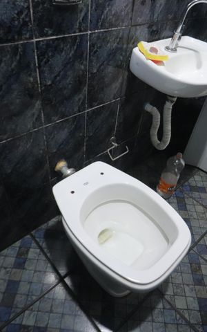 Casa à venda com 199m², 4 quartos e 2 vagasBanheiro - Casa 2