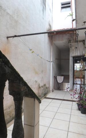 Casa à venda com 199m², 4 quartos e 2 vagasCorredor Lateral