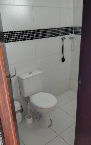 Casa à venda com 120m², 2 quartos e 2 vagas Casa à venda com 120m², 2 quartos e 2 vagasBanheiro