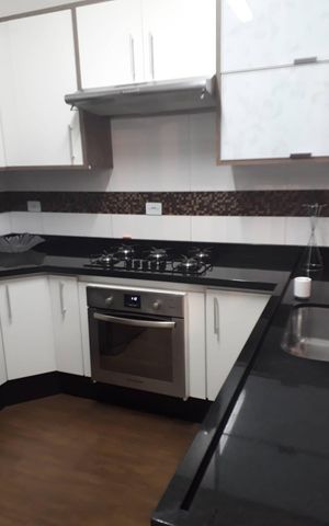 Casa à venda com 120m², 2 quartos e 2 vagas Casa à venda com 120m², 2 quartos e 2 vagasCozinha