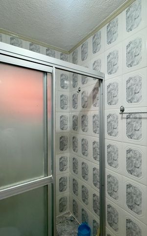 Casa à venda com 200m², 3 quartos e 2 vagasBanheiro
