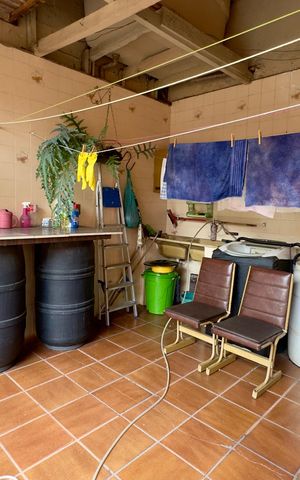 Casa à venda com 200m², 3 quartos e 2 vagasÁrea de Serviço