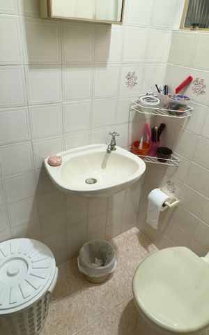 Casa à venda com 200m², 3 quartos e 2 vagasBanheiro 2
