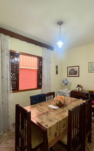 Casa à venda com 200m², 3 quartos e 2 vagasQuarto 3