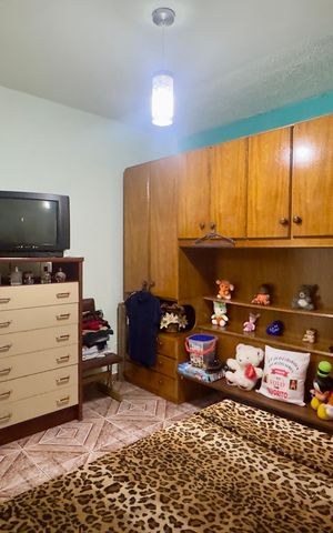 Casa à venda com 200m², 3 quartos e 2 vagasQuarto 2