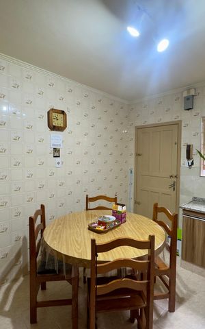 Casa à venda com 200m², 3 quartos e 2 vagasCozinha