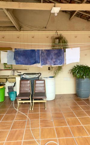 Casa à venda com 200m², 3 quartos e 2 vagasÁrea de Serviço