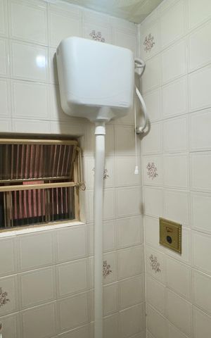 Casa à venda com 200m², 3 quartos e 2 vagasBanheiro 2