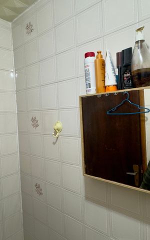 Casa à venda com 200m², 3 quartos e 2 vagasBanheiro 2