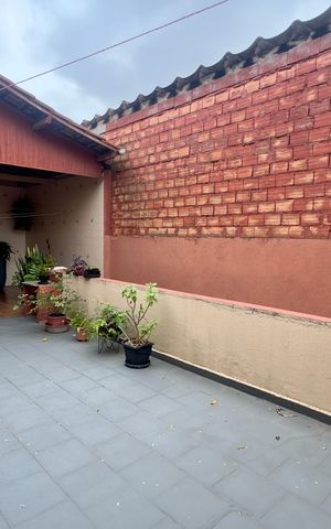 Casa à venda com 200m², 3 quartos e 2 vagasQuintal