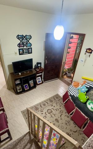 Casa à venda com 200m², 3 quartos e 2 vagasSala 1