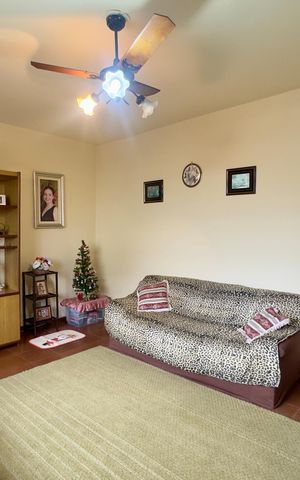 Casa à venda com 200m², 3 quartos e 2 vagasSala 2