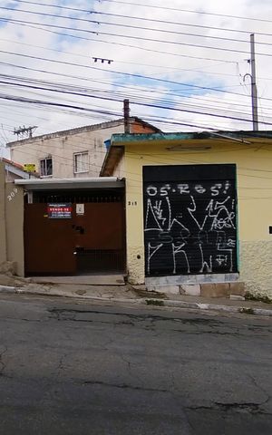 Casa à venda com 105m², 1 quarto e 2 vagas