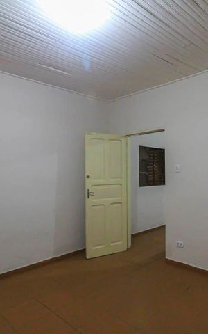 Casa à venda com 105m², 1 quarto e 2 vagas Casa à venda com 105m², 1 quarto e 2 vagasQuarto
