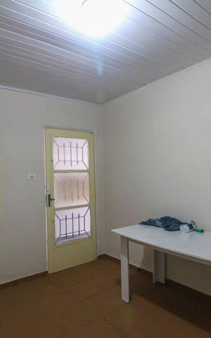 Casa à venda com 105m², 1 quarto e 2 vagas Casa à venda com 105m², 1 quarto e 2 vagasSala