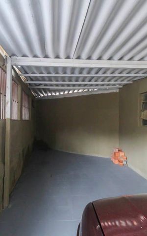 Casa à venda com 105m², 1 quarto e 2 vagas