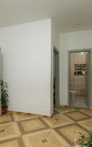 Casa à venda com 300m², 7 quartos e 2 vagas Casa à venda com 300m², 7 quartos e 2 vagasSala 1