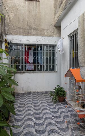 Casa à venda com 300m², 7 quartos e 2 vagas Casa à venda com 300m², 7 quartos e 2 vagasÁrea externa