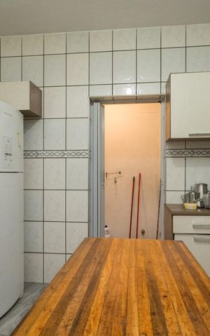 Casa à venda com 300m², 7 quartos e 2 vagas Casa à venda com 300m², 7 quartos e 2 vagasCozinha 1