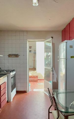 Casa à venda com 180m², 4 quartos e 2 vagas Casa à venda com 180m², 4 quartos e 2 vagasCozinha