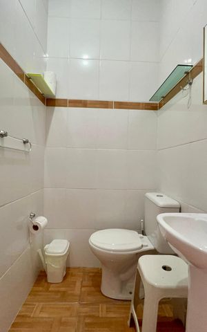 Casa à venda com 180m², 4 quartos e 2 vagas Casa à venda com 180m², 4 quartos e 2 vagasBanheiro de serviço