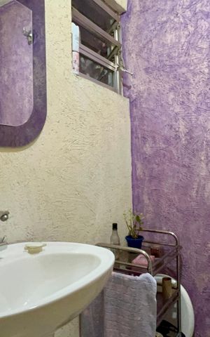 Casa à venda com 180m², 4 quartos e 2 vagas Casa à venda com 180m², 4 quartos e 2 vagasLavabo