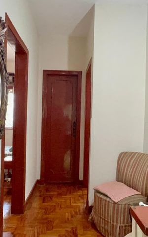 Casa à venda com 180m², 4 quartos e 2 vagas Casa à venda com 180m², 4 quartos e 2 vagasLiving