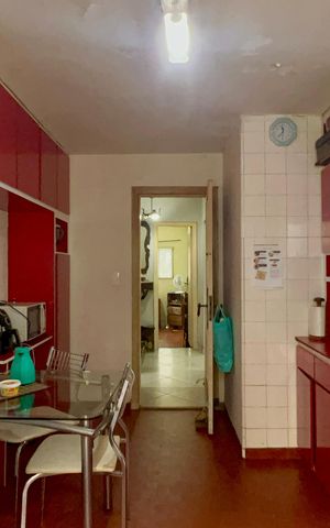 Casa à venda com 180m², 4 quartos e 2 vagas Casa à venda com 180m², 4 quartos e 2 vagasCozinha