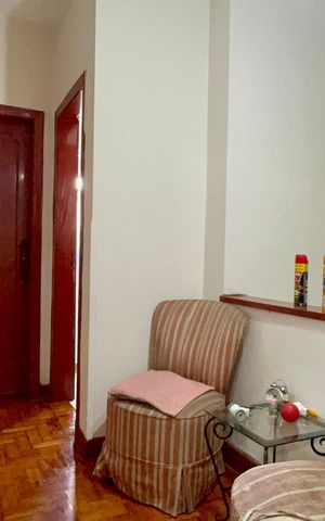 Casa à venda com 180m², 4 quartos e 2 vagas Casa à venda com 180m², 4 quartos e 2 vagasLiving