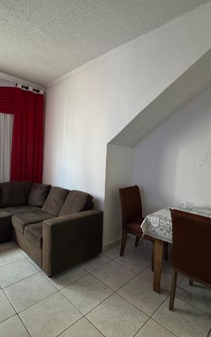 Casa à venda com 52m², 2 quartos e 1 vaga Casa à venda com 52m², 2 quartos e 1 vagaSala