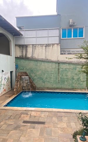 Casa à venda com 500m², 2 quartos e 6 vagasÁrea comum
