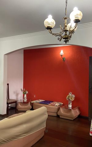 Casa à venda com 500m², 2 quartos e 6 vagasSala