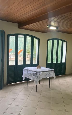 Casa à venda com 500m², 2 quartos e 6 vagasÁrea comum