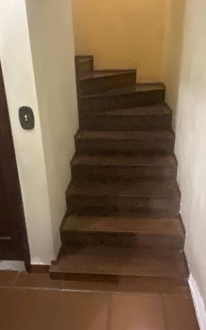 Casa à venda com 500m², 2 quartos e 6 vagasCorredor