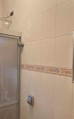 Casa à venda com 500m², 2 quartos e 6 vagasBanheiro da Suíte