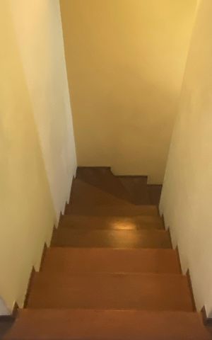 Casa à venda com 500m², 2 quartos e 6 vagasCorredor