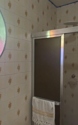Casa à venda com 500m², 2 quartos e 6 vagasBanheiro da Suíte 2