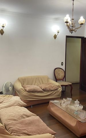 Casa à venda com 500m², 2 quartos e 6 vagasSala