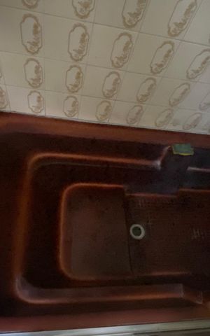 Casa à venda com 500m², 2 quartos e 6 vagasBanheiro da Suíte 2