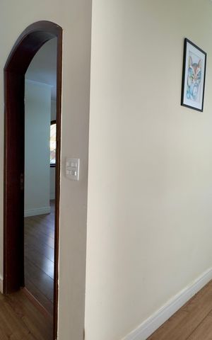 Casa à venda com 480m², 5 quartos e 4 vagas Casa à venda com 480m², 5 quartos e 4 vagasCorredor interno