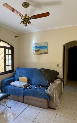 Casa à venda com 480m², 5 quartos e 4 vagas Casa à venda com 480m², 5 quartos e 4 vagasSala 2