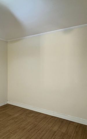 Casa à venda com 480m², 5 quartos e 4 vagas Casa à venda com 480m², 5 quartos e 4 vagasQuarto 3