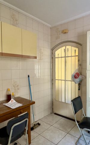 Casa à venda com 480m², 5 quartos e 4 vagas Casa à venda com 480m², 5 quartos e 4 vagasCozinha 2