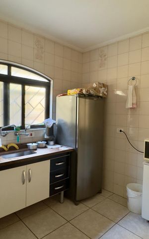 Casa à venda com 480m², 5 quartos e 4 vagas Casa à venda com 480m², 5 quartos e 4 vagasCozinha 2