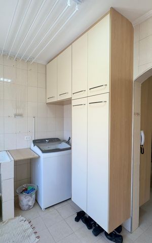 Casa à venda com 480m², 5 quartos e 4 vagas Casa à venda com 480m², 5 quartos e 4 vagasÁrea de Serviço